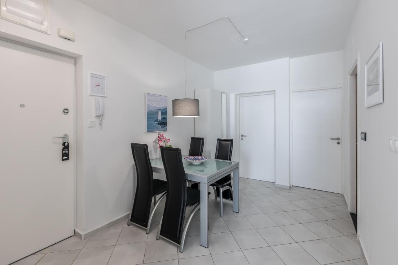Sundowners Apartment, 52Qm, Double & Single Bed, 10 Min From Old Town Of Split Ngoại thất bức ảnh