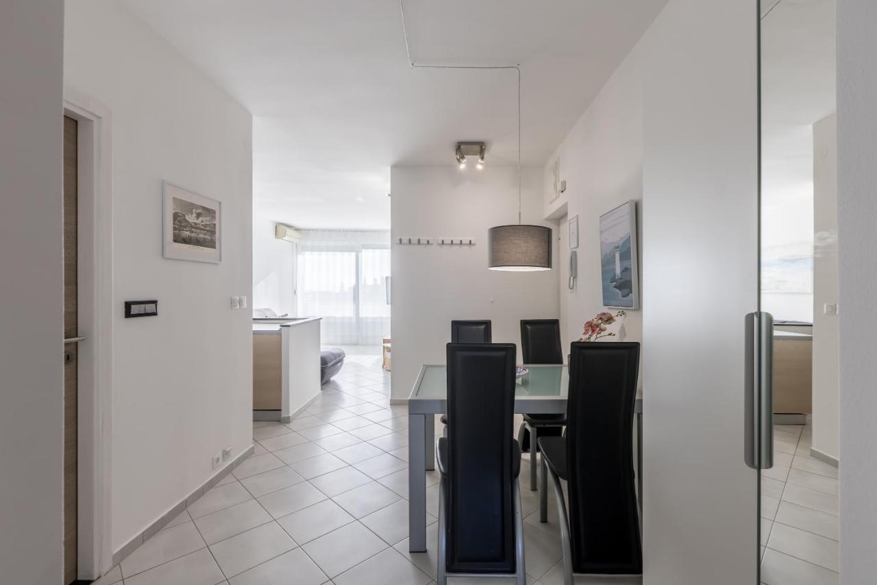 Sundowners Apartment, 52Qm, Double & Single Bed, 10 Min From Old Town Of Split Ngoại thất bức ảnh