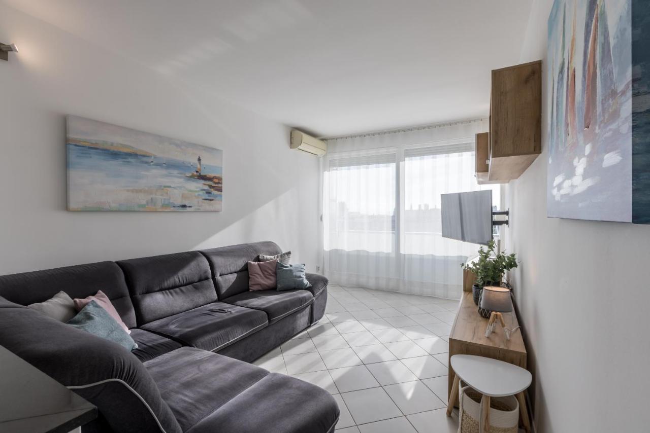 Sundowners Apartment, 52Qm, Double & Single Bed, 10 Min From Old Town Of Split Ngoại thất bức ảnh