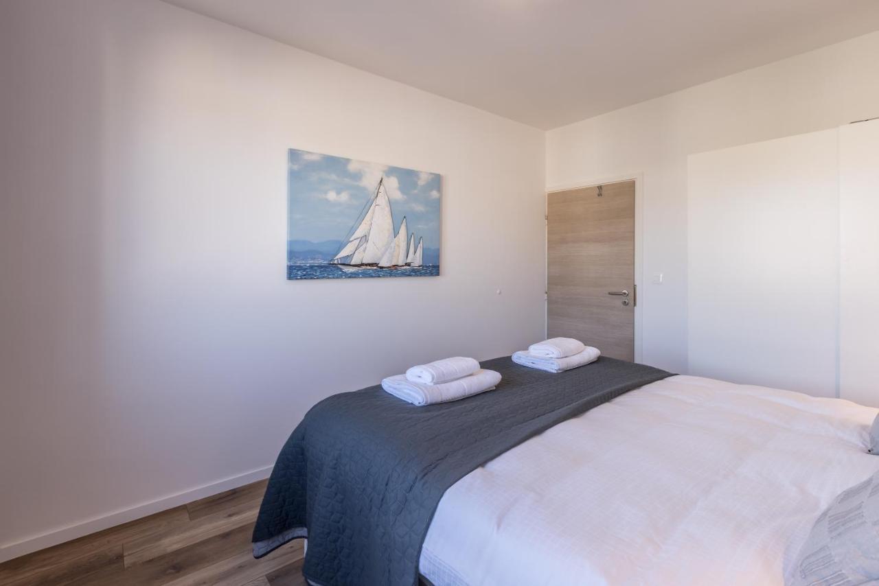 Sundowners Apartment, 52Qm, Double & Single Bed, 10 Min From Old Town Of Split Ngoại thất bức ảnh