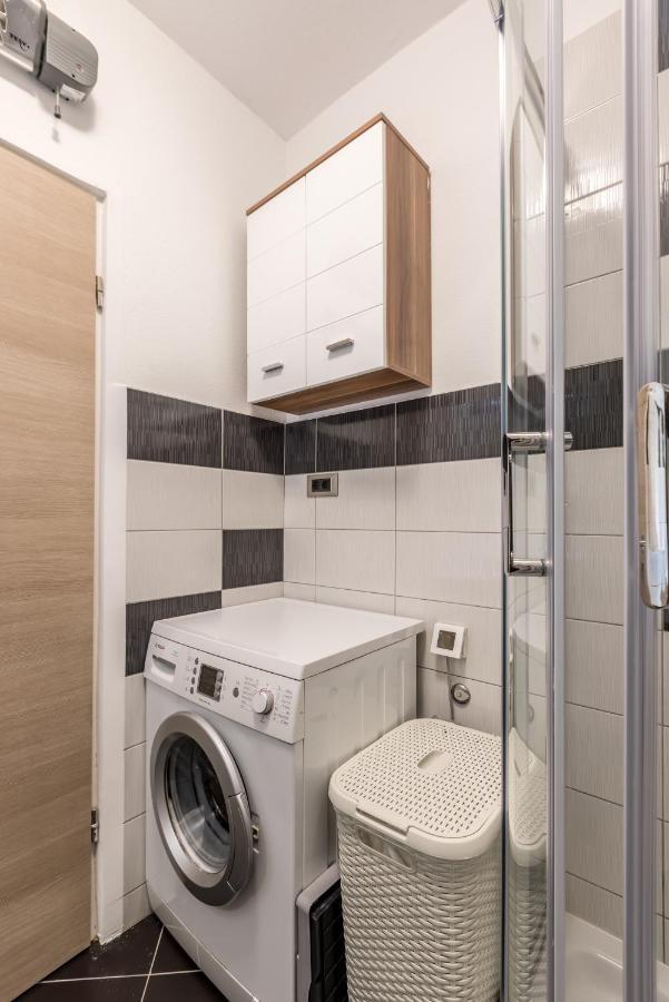 Sundowners Apartment, 52Qm, Double & Single Bed, 10 Min From Old Town Of Split Ngoại thất bức ảnh